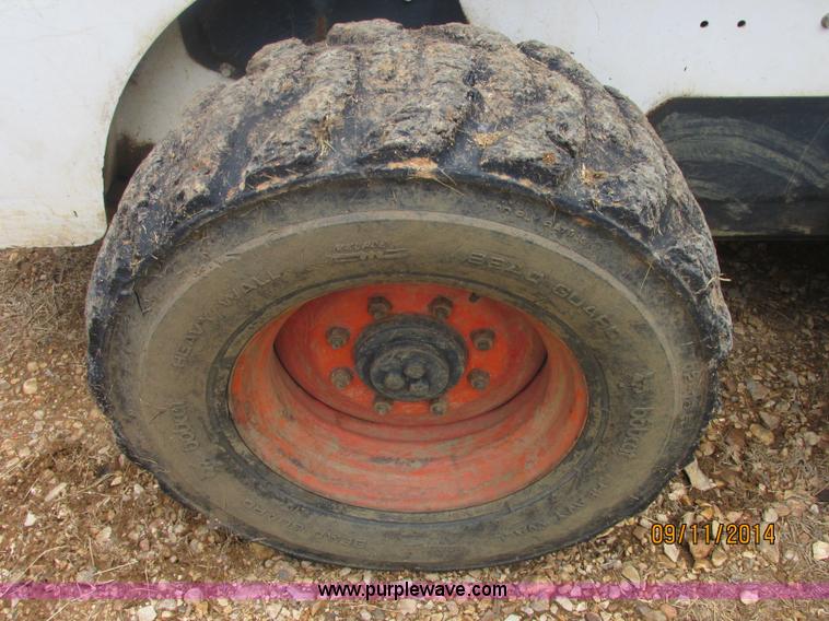 image for item J2413 2000 Bobcat 863 skid steer