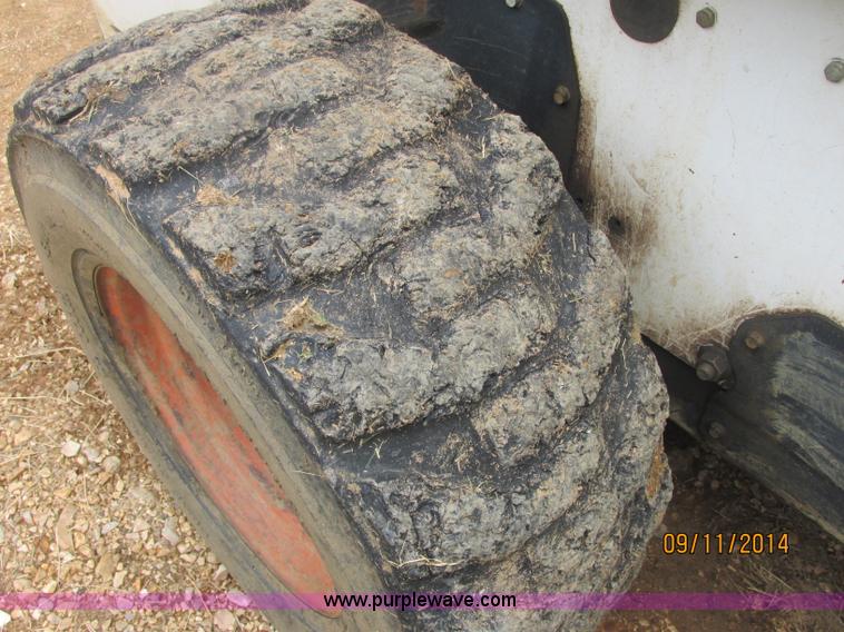image for item J2413 2000 Bobcat 863 skid steer