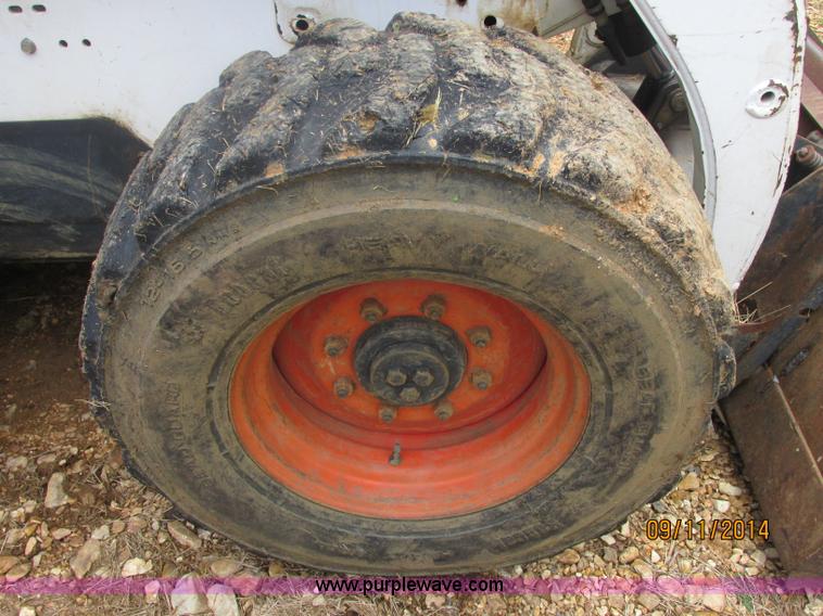 image for item J2413 2000 Bobcat 863 skid steer