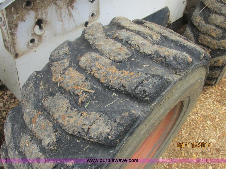 image for item J2413 2000 Bobcat 863 skid steer