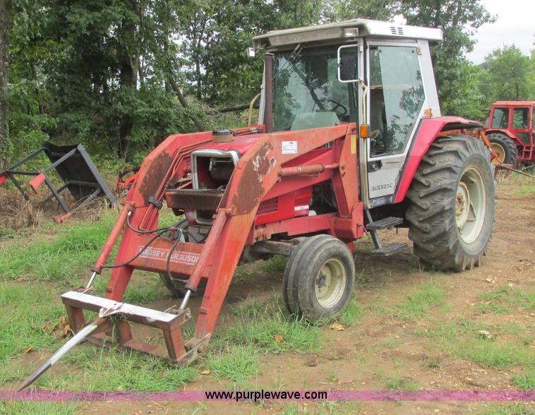 image for item J2417 Massey-Ferguson 3060 tractor