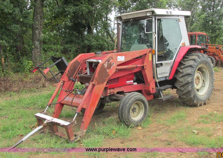 image for item J2417 Massey-Ferguson 3060 tractor