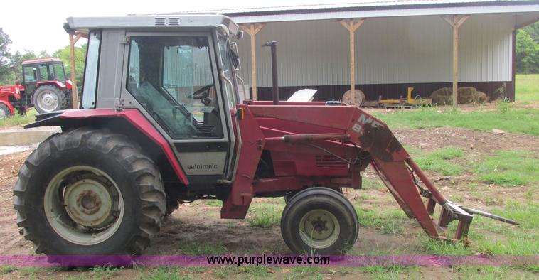 image for item J2417 Massey-Ferguson 3060 tractor