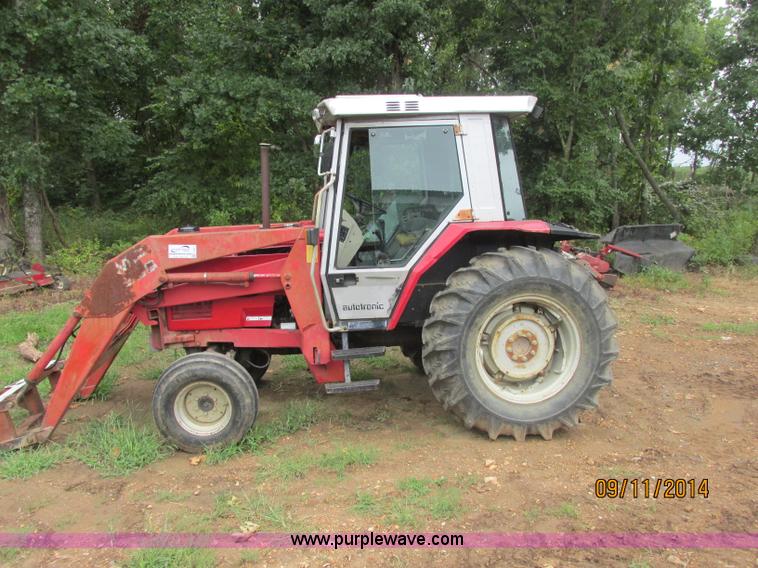 image for item J2417 Massey-Ferguson 3060 tractor