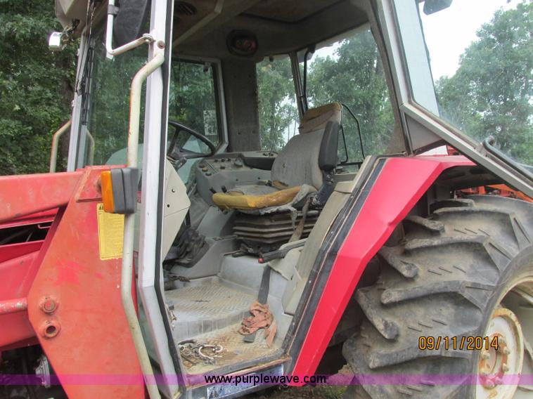 image for item J2417 Massey-Ferguson 3060 tractor