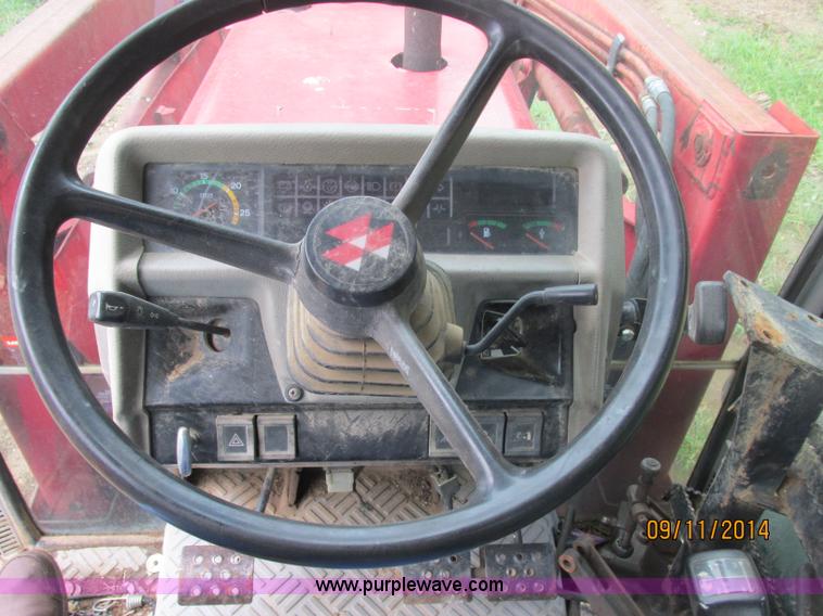 image for item J2417 Massey-Ferguson 3060 tractor