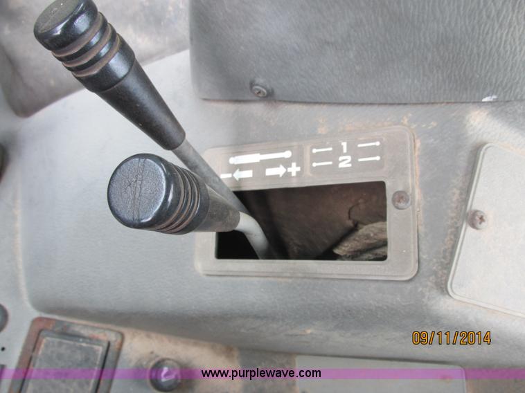 image for item J2417 Massey-Ferguson 3060 tractor