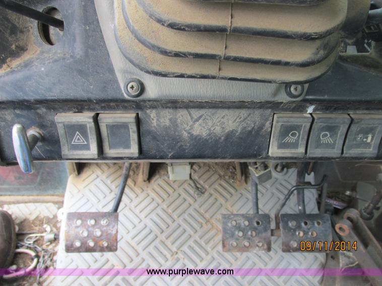 image for item J2417 Massey-Ferguson 3060 tractor