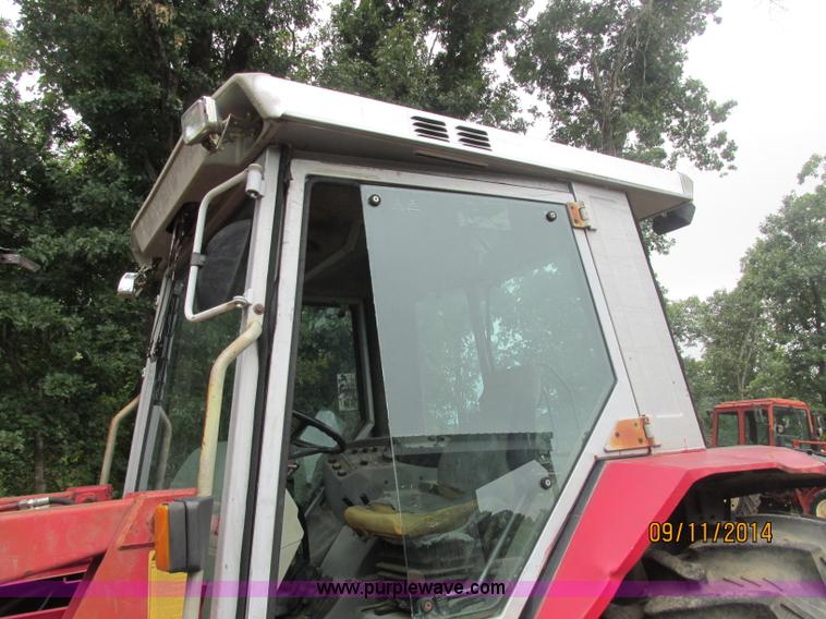 image for item J2417 Massey-Ferguson 3060 tractor