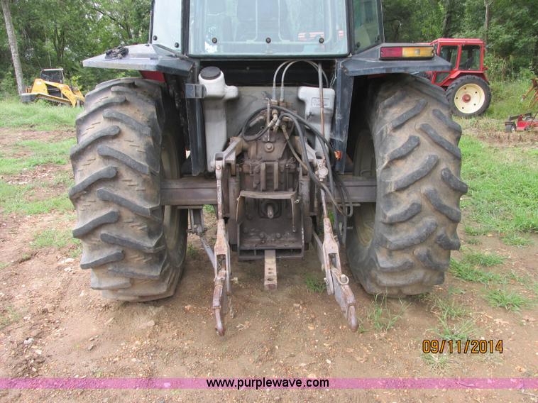 image for item J2417 Massey-Ferguson 3060 tractor
