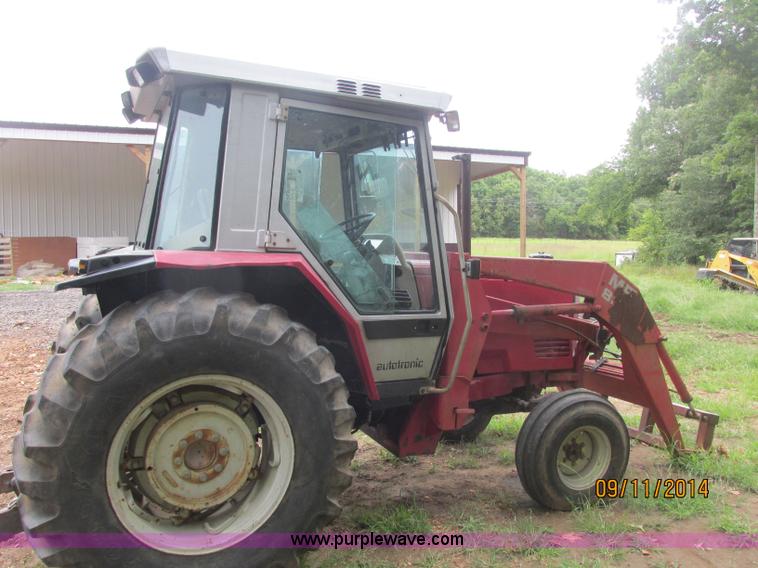 image for item J2417 Massey-Ferguson 3060 tractor