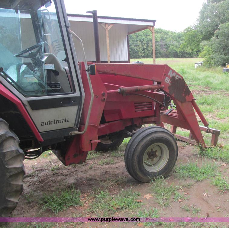 image for item J2417 Massey-Ferguson 3060 tractor