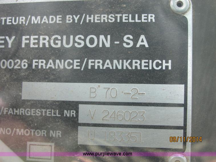 image for item J2417 Massey-Ferguson 3060 tractor