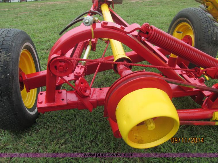 image for item J2420 New Holland 455 sickle mower