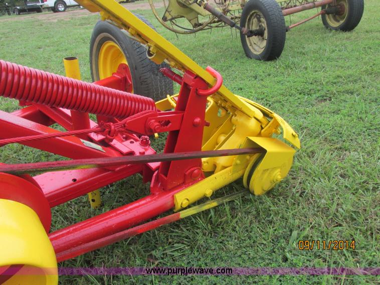 image for item J2420 New Holland 455 sickle mower
