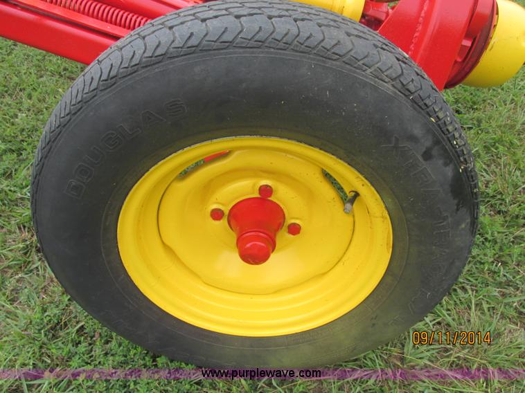 image for item J2420 New Holland 455 sickle mower
