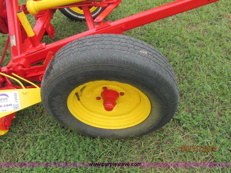 image for item J2420 New Holland 455 sickle mower