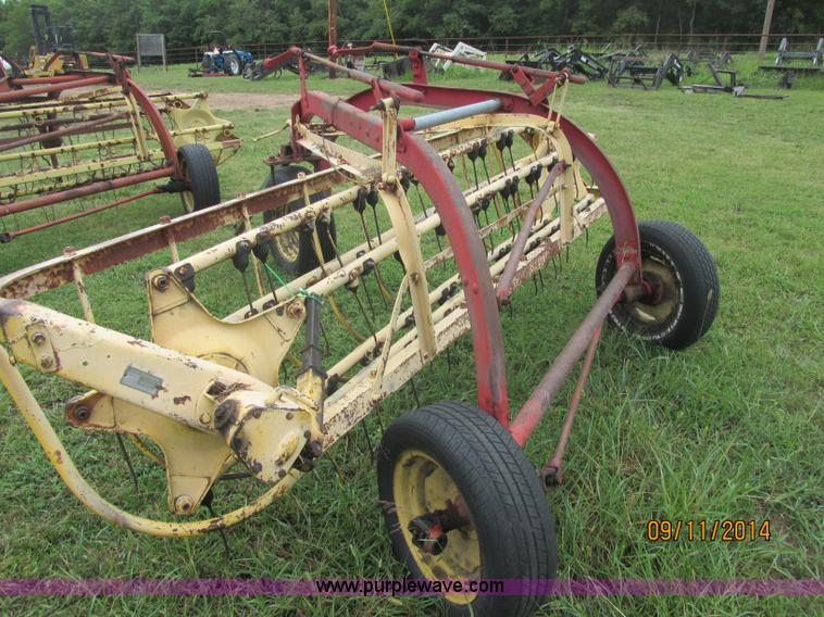 image for item J2421 New Holland 56 hay rake
