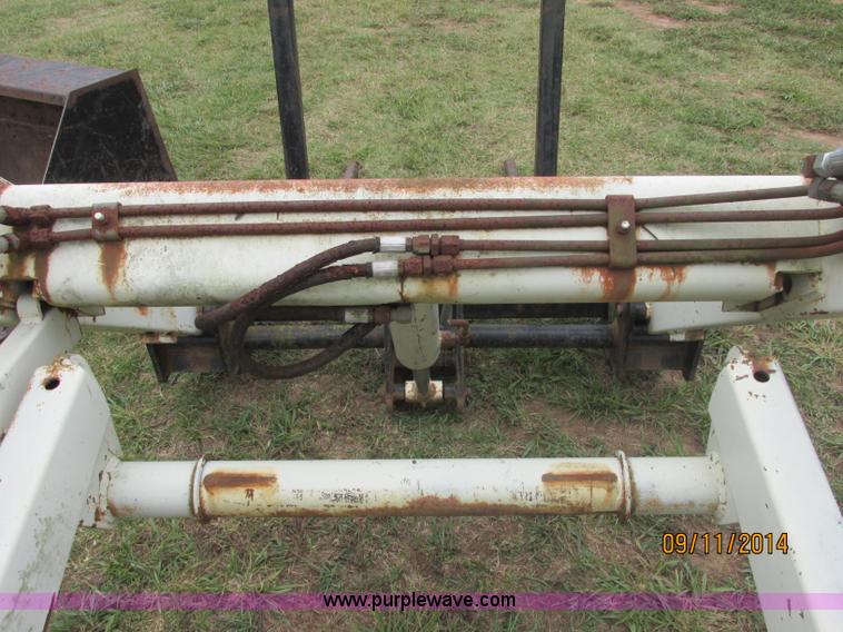 image for item J2432 Farm Hand 22 tractor loader