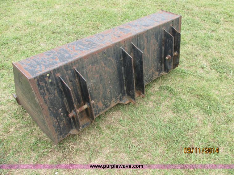 image for item J2432 Farm Hand 22 tractor loader