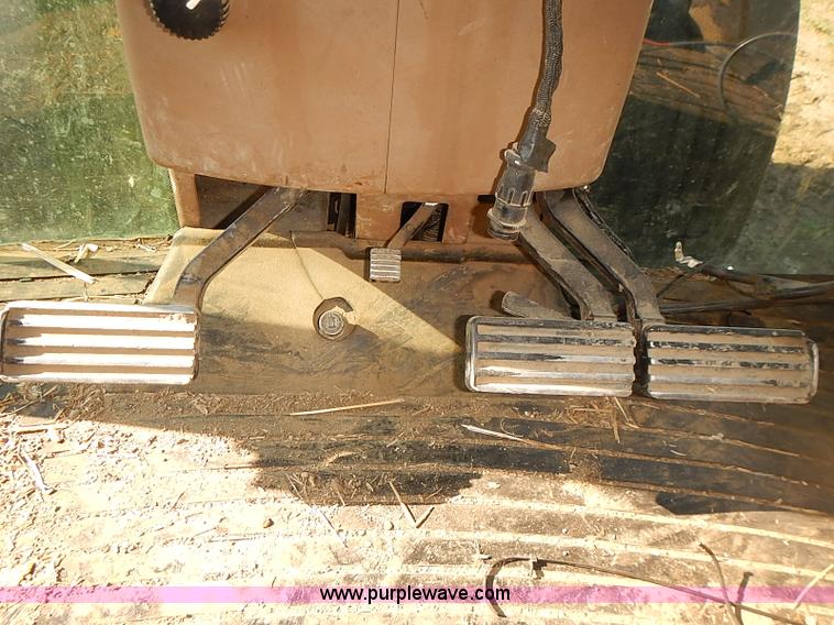 image for item J3122 1997 John Deere 8300 MFWD tractor