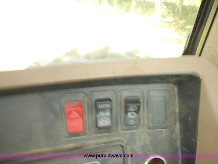 image for item J3122 1997 John Deere 8300 MFWD tractor