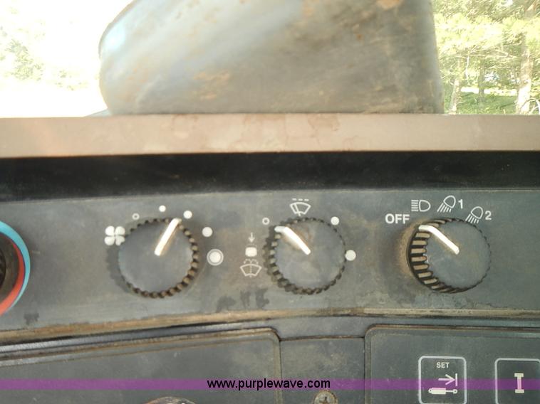 image for item J3122 1997 John Deere 8300 MFWD tractor