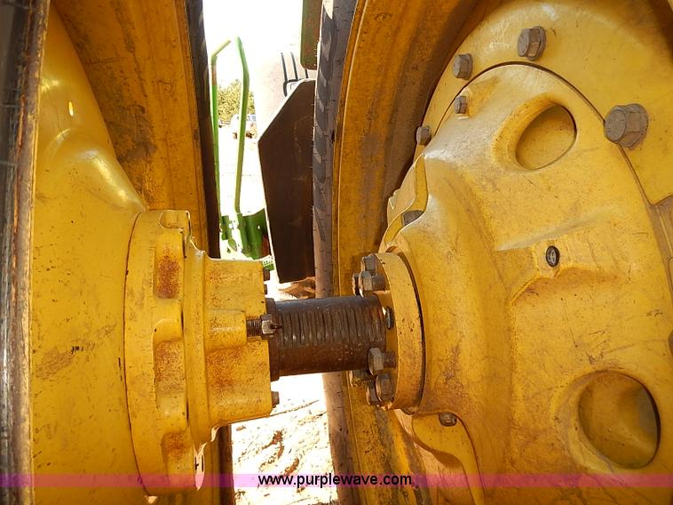 image for item J3122 1997 John Deere 8300 MFWD tractor