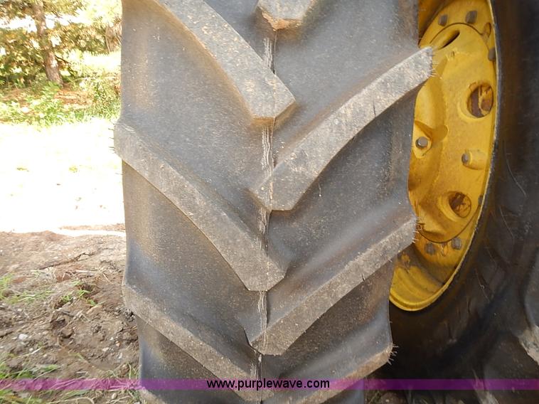image for item J3122 1997 John Deere 8300 MFWD tractor
