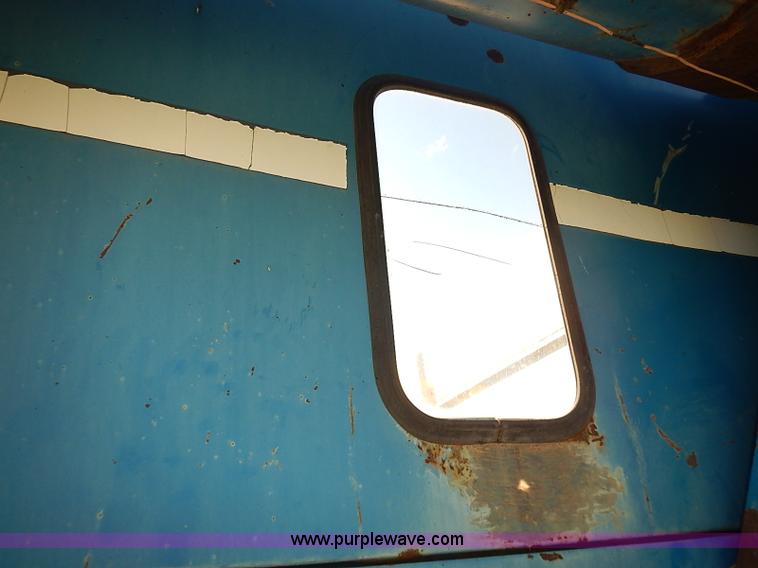 image for item J3123 Kinze 840 row crop grain wagon