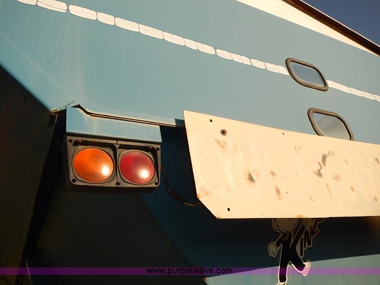 image for item J3123 Kinze 840 row crop grain wagon