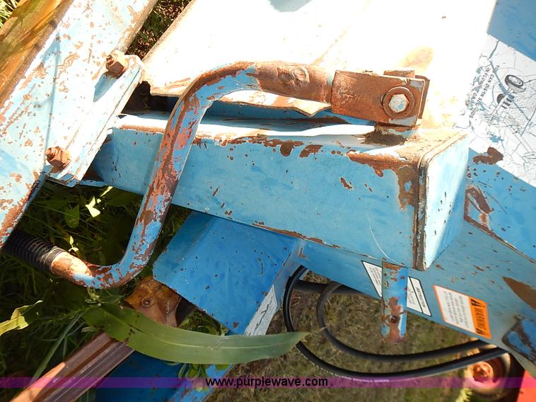 image for item J3123 Kinze 840 row crop grain wagon