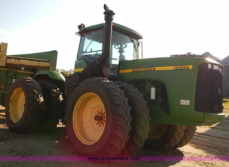 image for item J3124 1998 John Deere 9200 4WD tractor