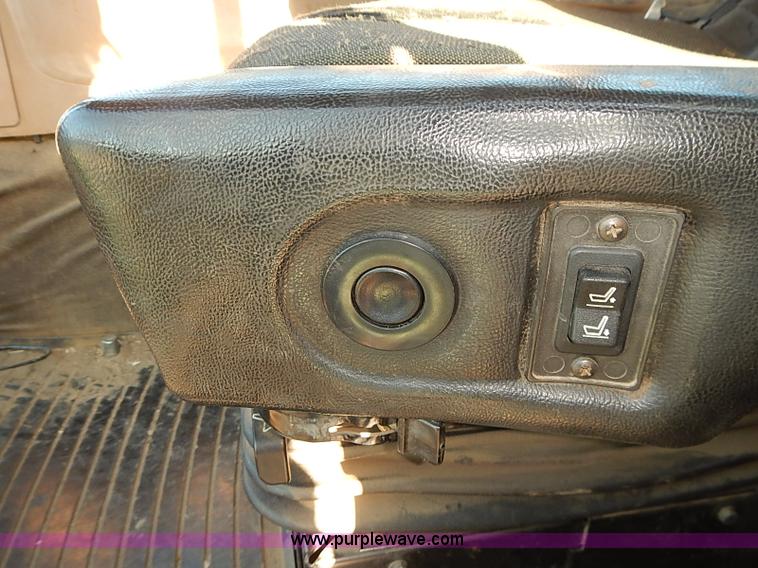 image for item J3124 1998 John Deere 9200 4WD tractor