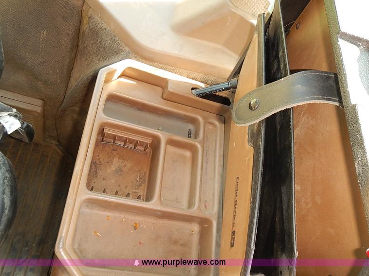 image for item J3124 1998 John Deere 9200 4WD tractor