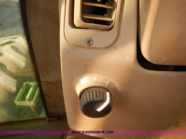 image for item J3124 1998 John Deere 9200 4WD tractor