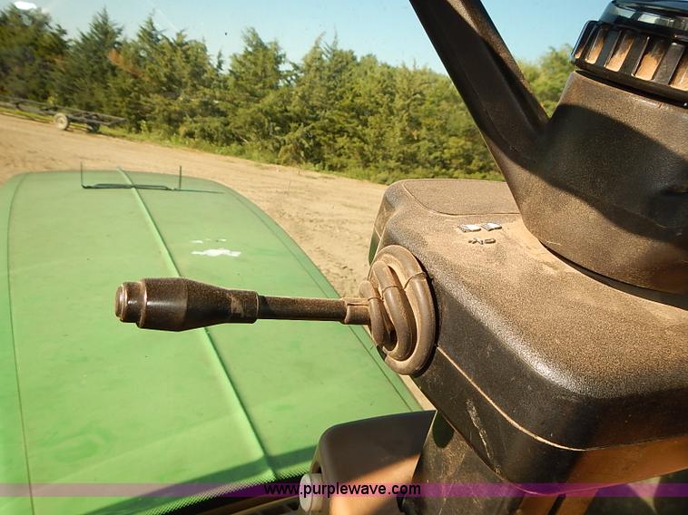 image for item J3124 1998 John Deere 9200 4WD tractor