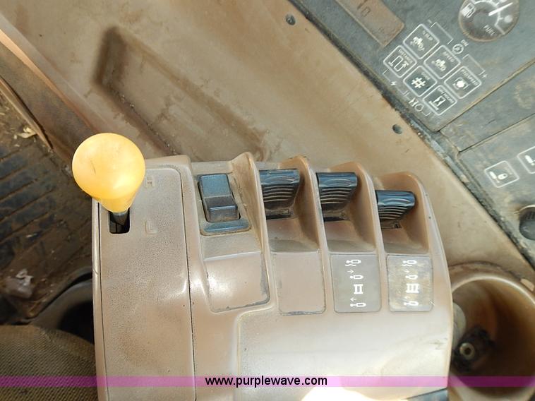 image for item J3124 1998 John Deere 9200 4WD tractor