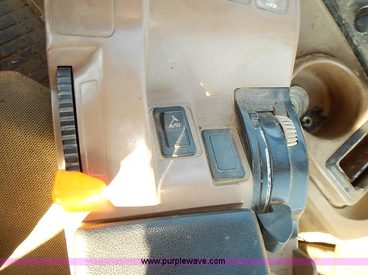 image for item J3124 1998 John Deere 9200 4WD tractor