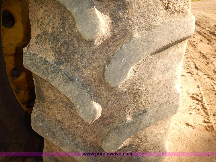 image for item J3124 1998 John Deere 9200 4WD tractor