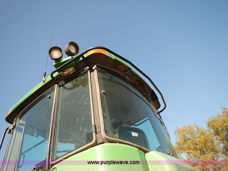 image for item J3124 1998 John Deere 9200 4WD tractor