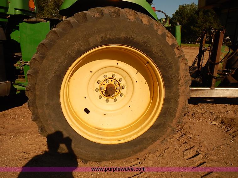 image for item J3124 1998 John Deere 9200 4WD tractor