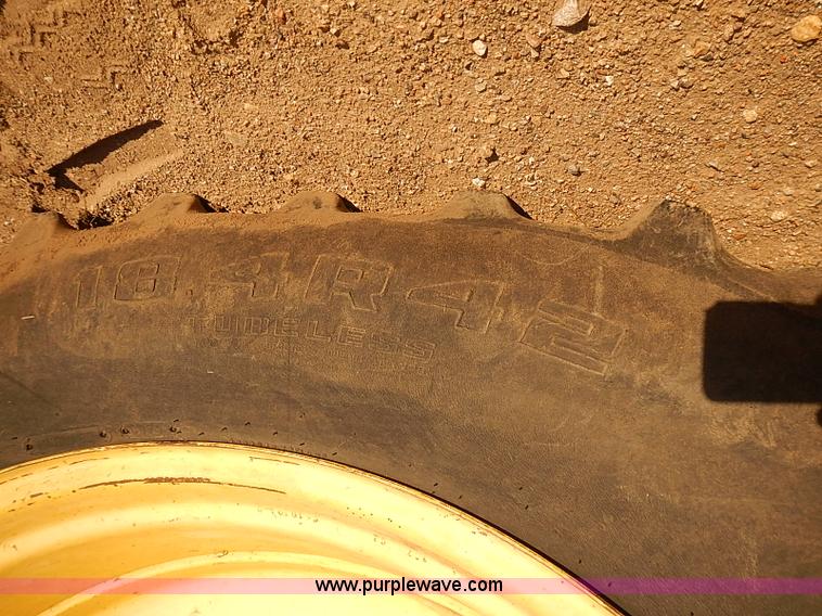 image for item J3124 1998 John Deere 9200 4WD tractor