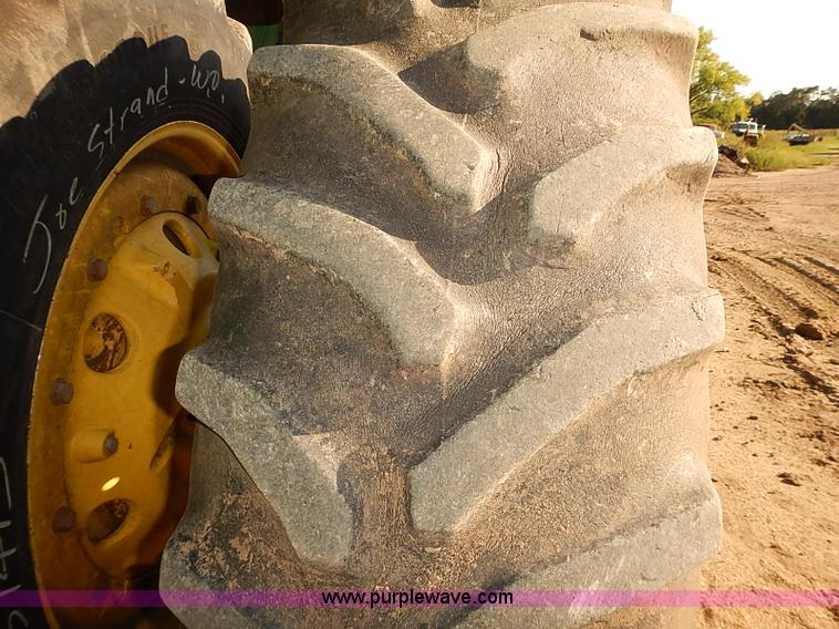 image for item J3124 1998 John Deere 9200 4WD tractor