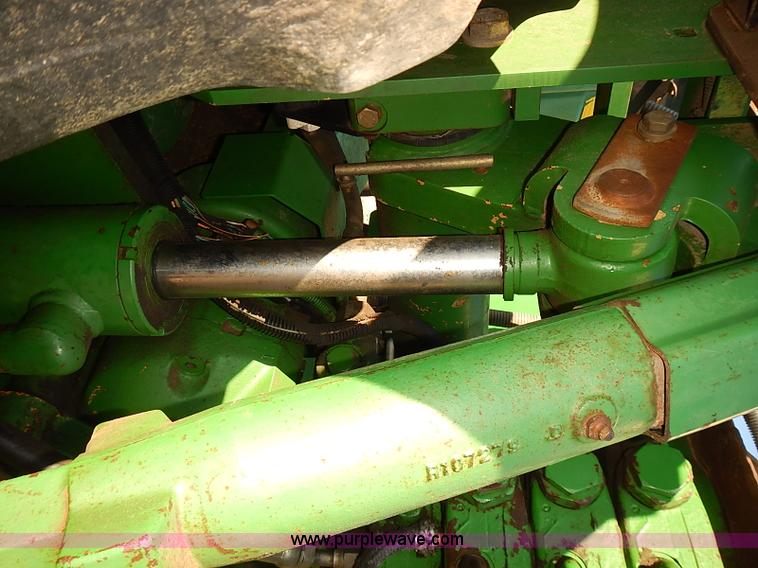 image for item J3124 1998 John Deere 9200 4WD tractor