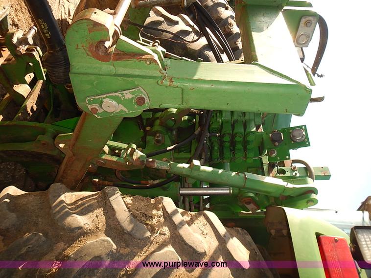 image for item J3124 1998 John Deere 9200 4WD tractor