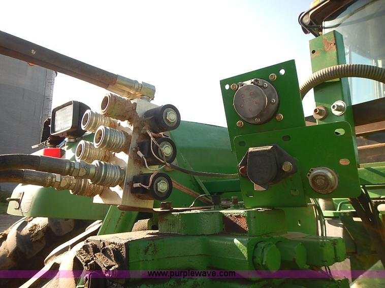 image for item J3124 1998 John Deere 9200 4WD tractor