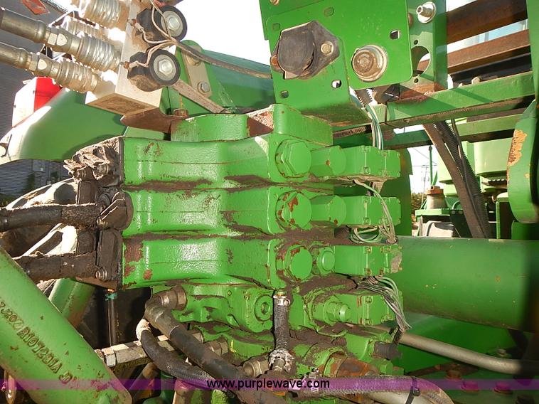 image for item J3124 1998 John Deere 9200 4WD tractor