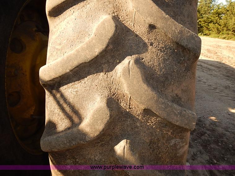 image for item J3124 1998 John Deere 9200 4WD tractor