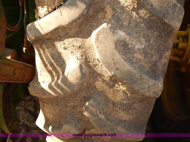 image for item J3124 1998 John Deere 9200 4WD tractor